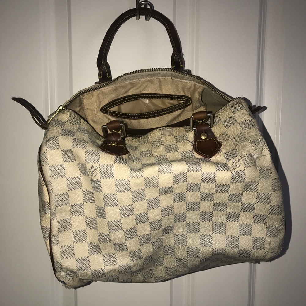 Louis Vuitton Speedy